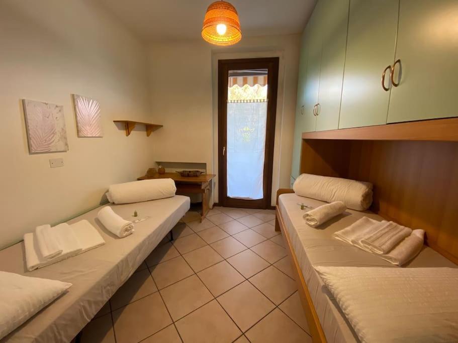 Family House With Free Parking, 450M From Beach Lazise Extérieur photo