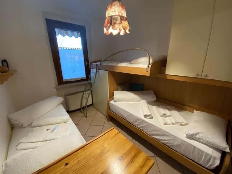 Family House With Free Parking, 450M From Beach Lazise Extérieur photo