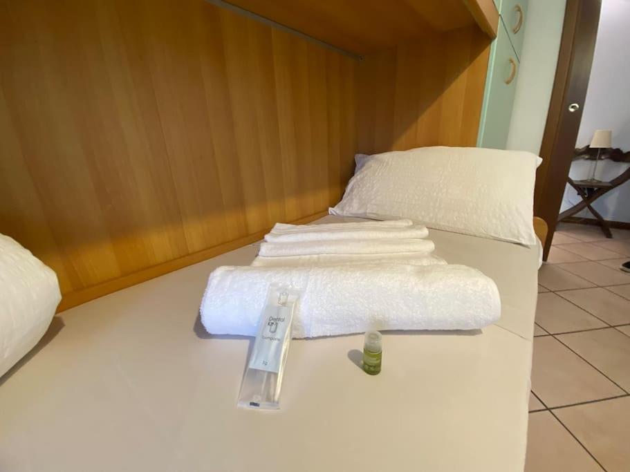 Family House With Free Parking, 450M From Beach Lazise Extérieur photo